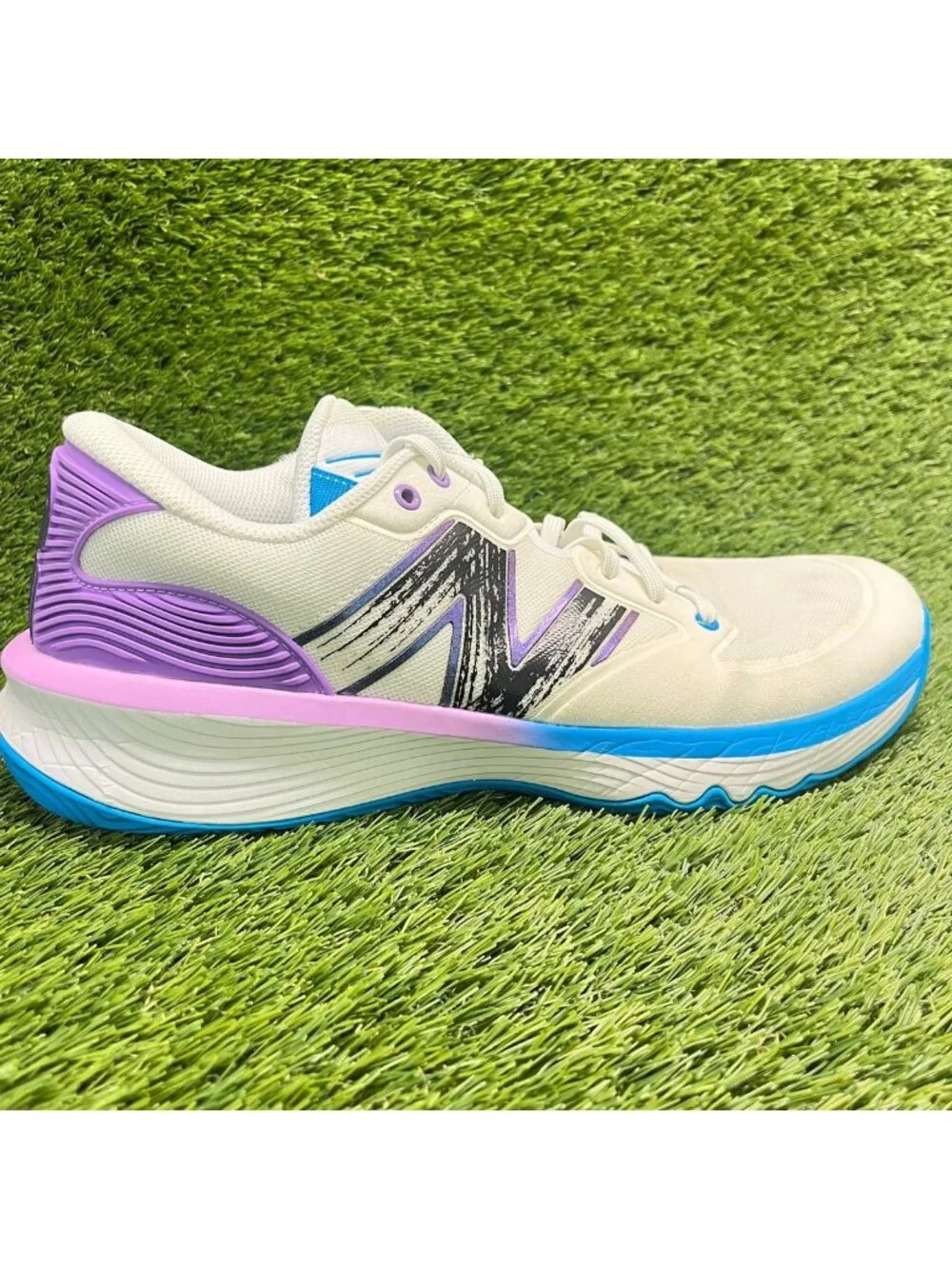 New Balance Hesi Low Mens Size 13 White Purple Running Basketball Shoes Sneakers
